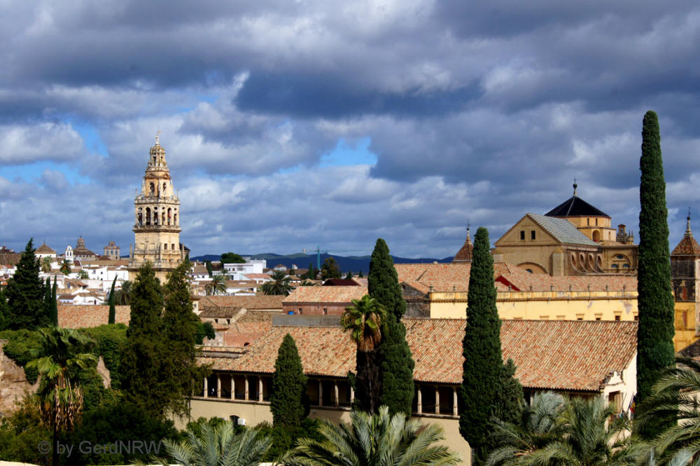 View over Old Town from Alcázar de los Reyes Cristianos, Cordoba, Spain - Blick über die Altstadt vom Alcázar de los Reyes Cristianos, Cordoba, Spanien