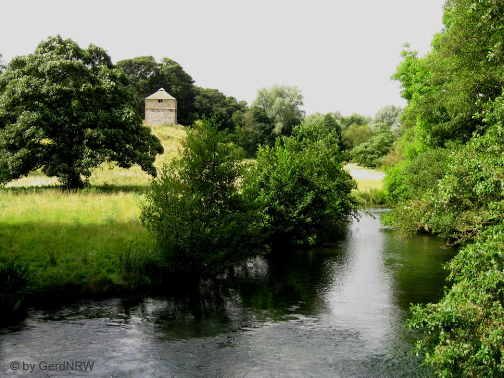 Hadon Hall Garden, Bakewell, Derbyshire, UK