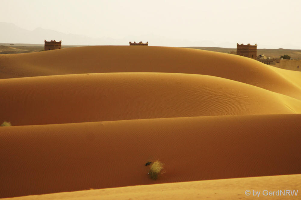 Evening Mood at Erg Chebbi, Sahara near Erfoud, Morocco - Abendstimmung Erg Chebbi, nahe Erfoud, Marokko