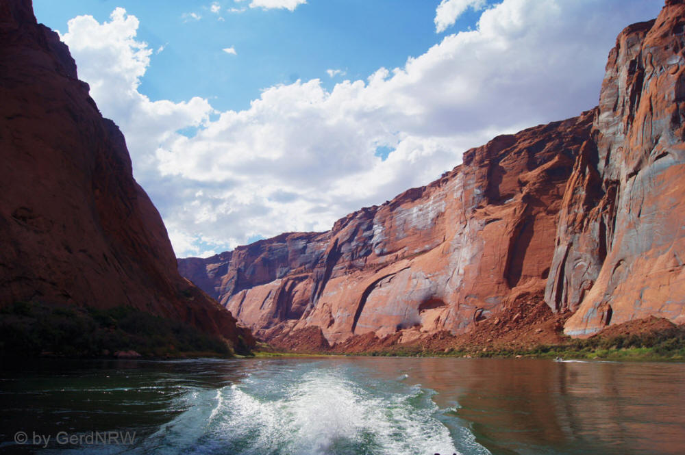 Colorado River Boat Trip, Glen Canyon, near Page, Arizona, USA