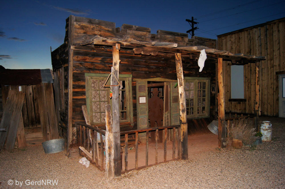 Backdrop from Kenny Loggins concert video at the North Rim of the Grand Canyon (1991), Little Hollywood Museum, Kanab, Utah, USA