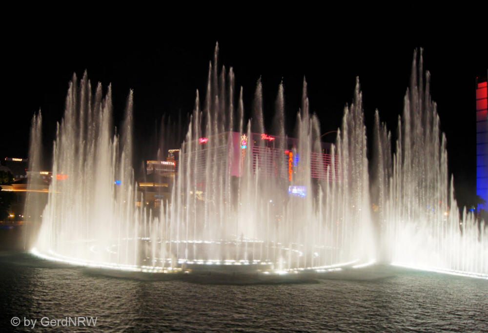 Fountains of Bellaggio, The Strip, Las Vegas, Nevada, USA