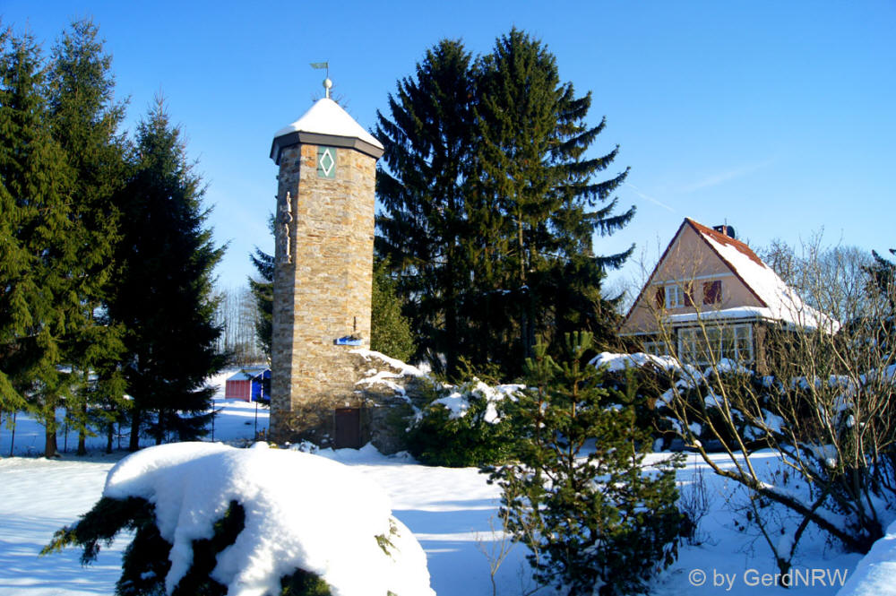 Tower of Hetterscheidt Palace (Turm des Schlosses Hetterscheidt), Abtskueche, Heiligenhaus, Germany